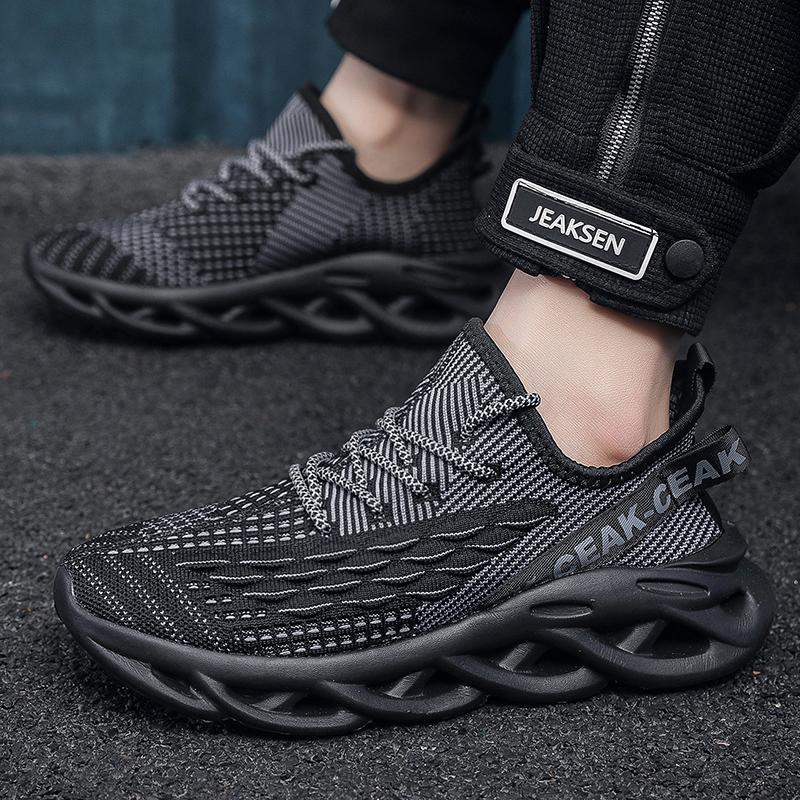 Flyknit mesh shoes for men lightweight and casual trendy shoes