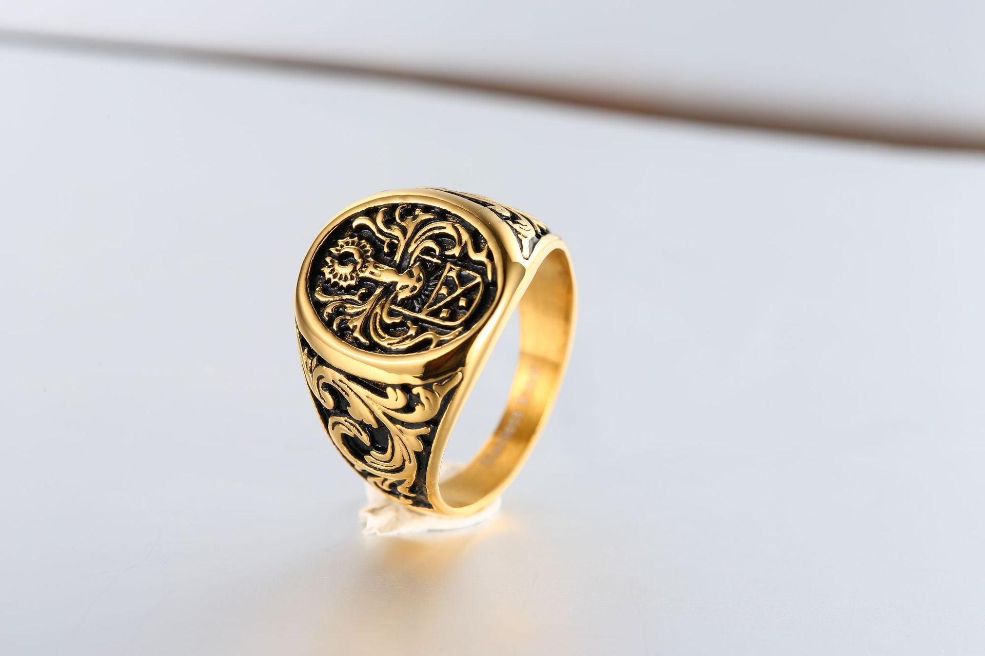 New Stainless Steel Solid Color Bulk Atmospheric Luxury Minimalist Geometric Print Gold Ring